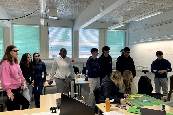 13-04-2026-meeting-finnish-students3B79E229-CEB6-CE30-02CF-DAA7D45A588B.jpg